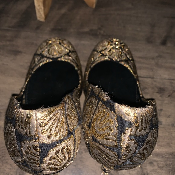 NWT GIAMBATTISTA VALLI GOLD JACQUARD FABRIC STILETTO - Picture 8 of 10